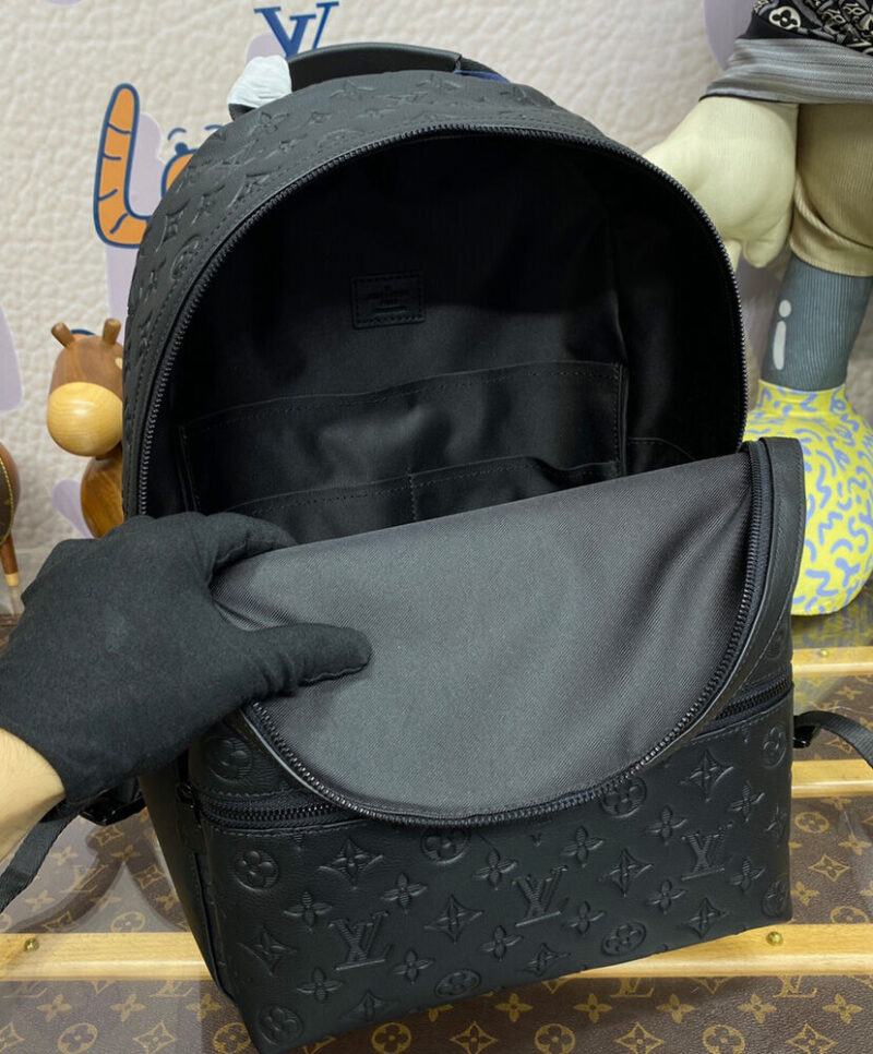 Louis Vuitton Discovery Backpack M46553 Black
